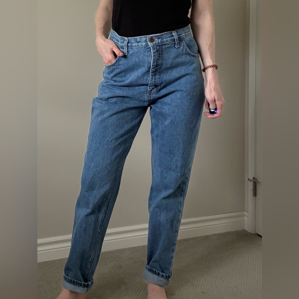 Vintage denim jeans made in Canada 🇨🇦 high rise straight size 27/28